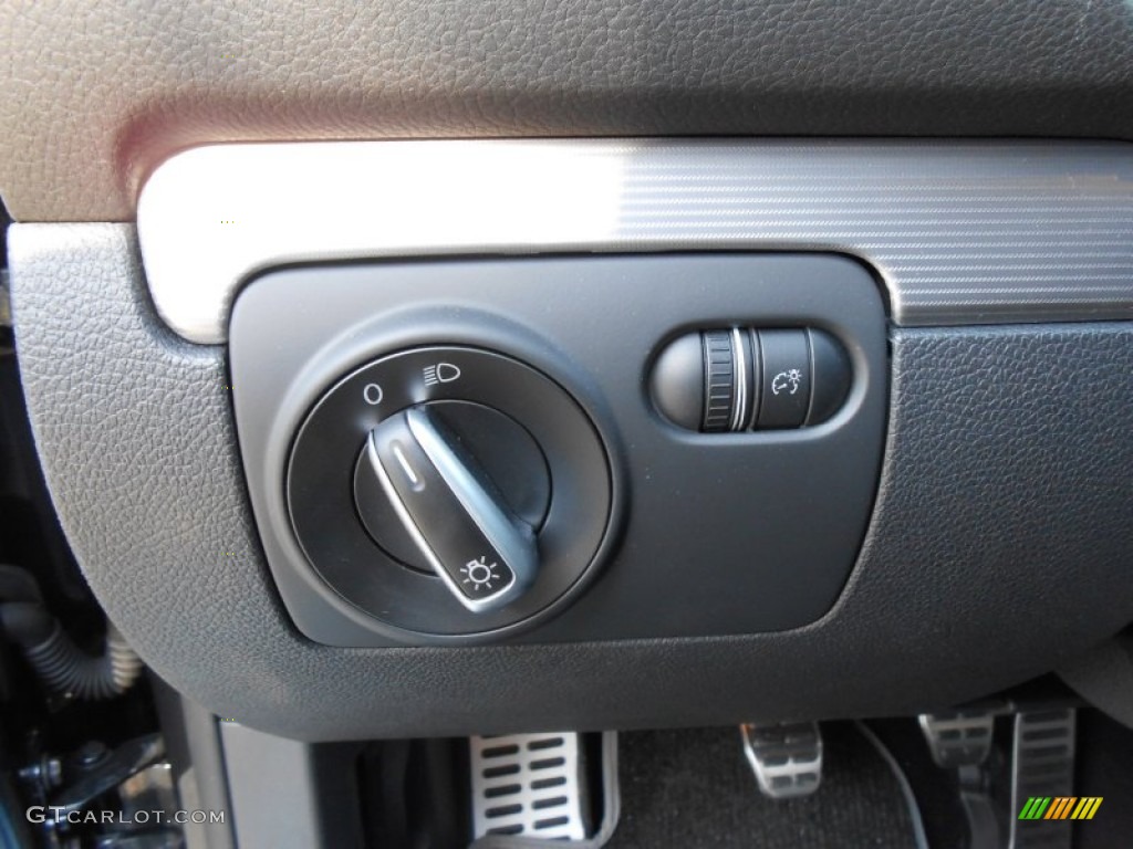 2013 Volkswagen Golf R 4 Door 4Motion Controls Photo #68921832