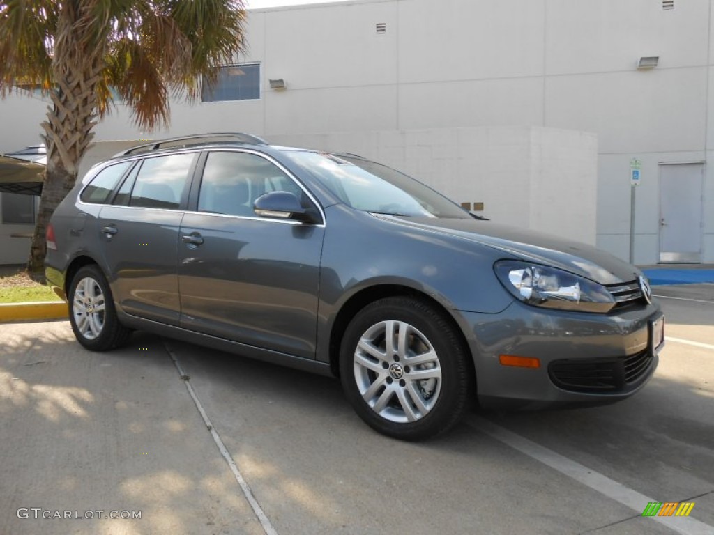 Platinum Gray Metallic Volkswagen Jetta