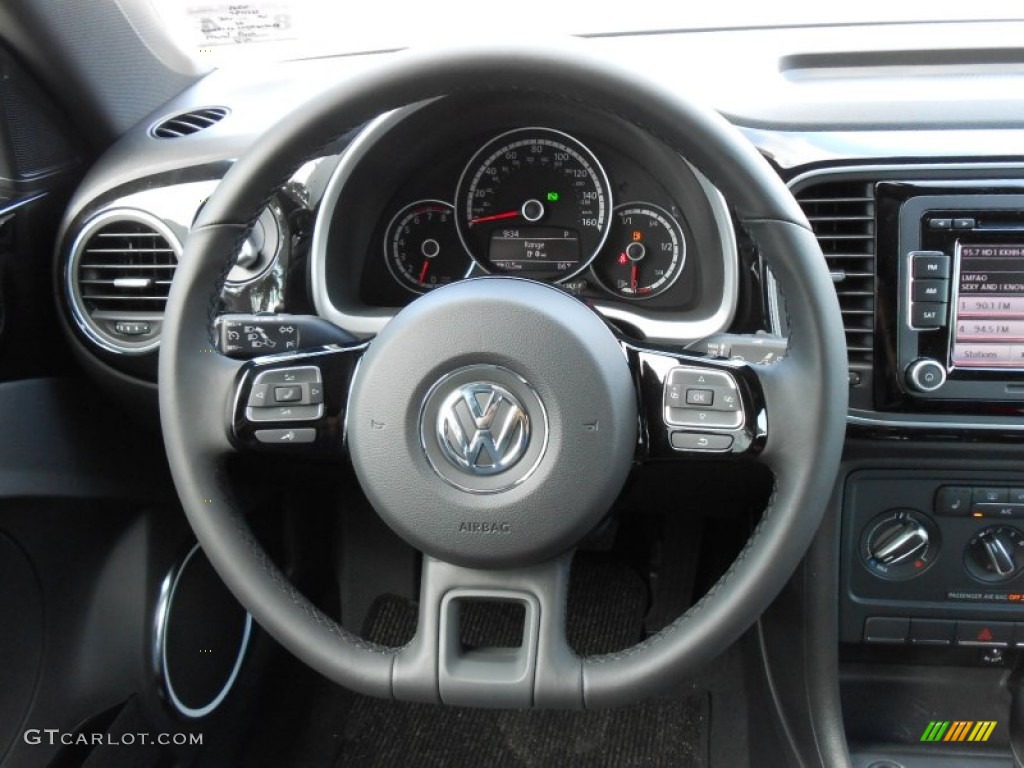 2013 Volkswagen Beetle 2.5L Titan Black Steering Wheel Photo #68922437