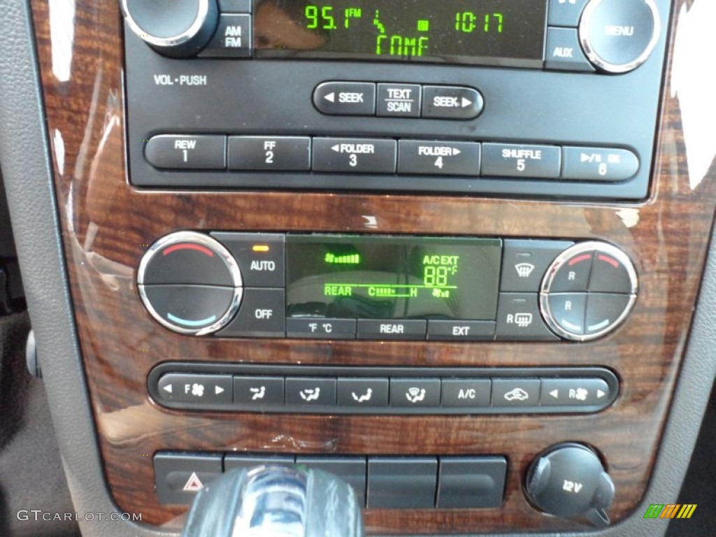 2008 Ford Taurus X Eddie Bauer Controls Photo #68922822