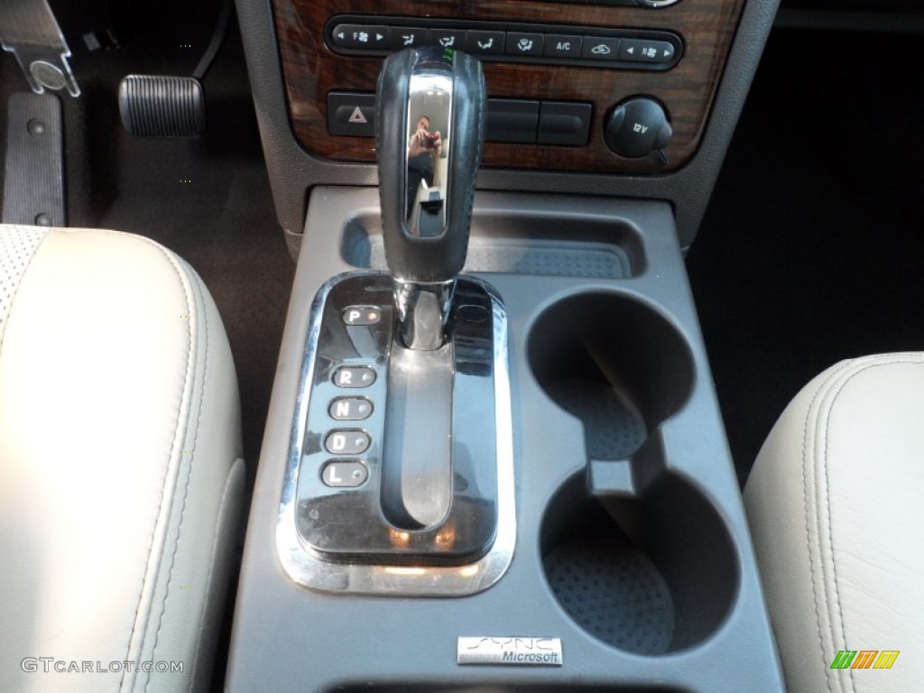 2008 Ford Taurus X Eddie Bauer Transmission Photos