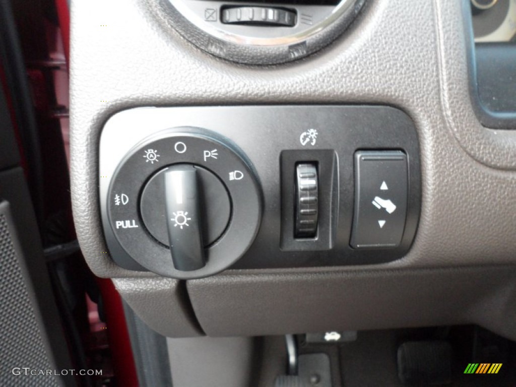 2008 Ford Taurus X Eddie Bauer Controls Photo #68922867