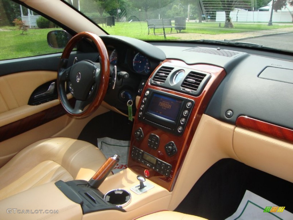 2005 Maserati Quattroporte Standard Quattroporte Model Cuoio Dashboard Photo #68925375
