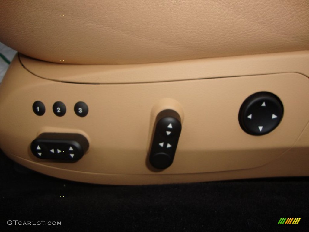 2005 Maserati Quattroporte Standard Quattroporte Model Controls Photo #68925423