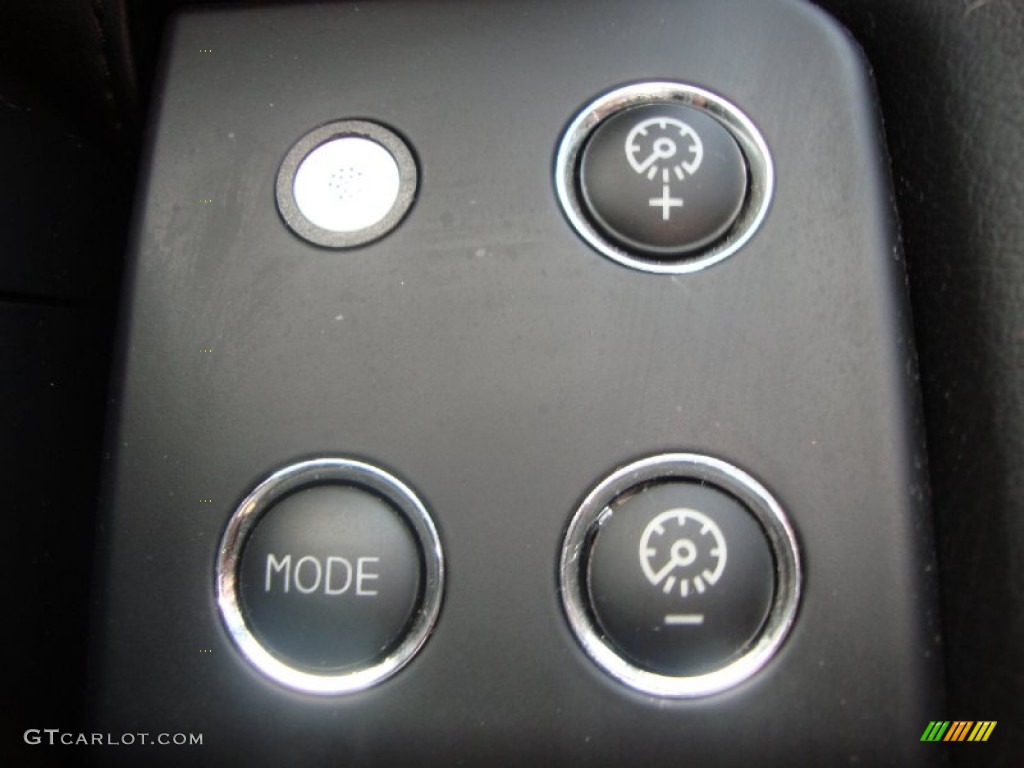 2005 Maserati Quattroporte Standard Quattroporte Model Controls Photo #68925498