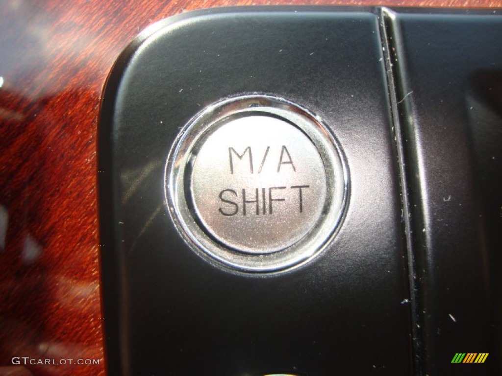 2005 Maserati Quattroporte Standard Quattroporte Model Controls Photo #68925552