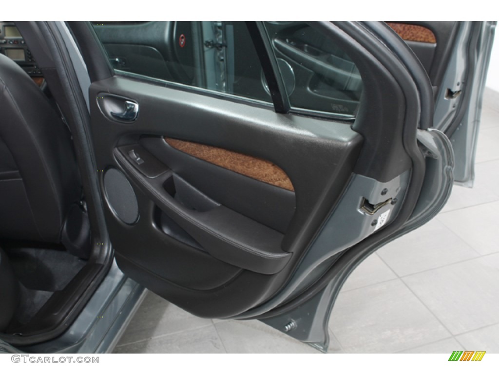 2004 Jaguar X-Type 3.0 Charcoal Door Panel Photo #68926053
