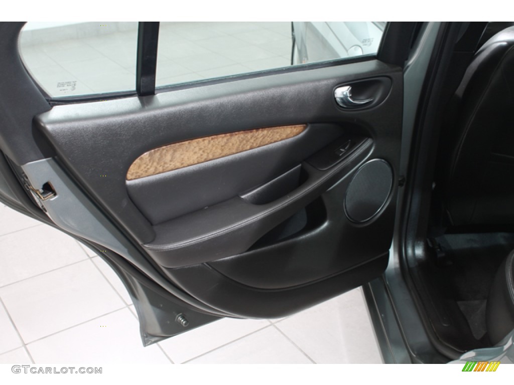2004 Jaguar X-Type 3.0 Charcoal Door Panel Photo #68926062
