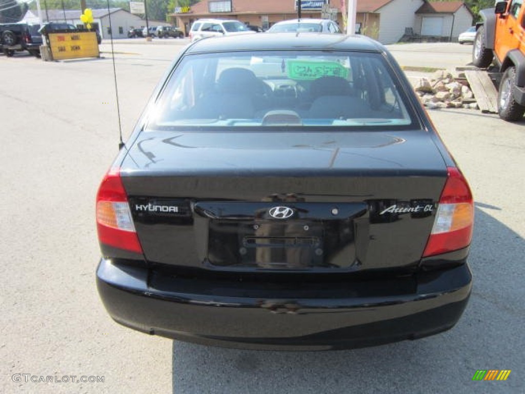 2002 Accent GL Sedan - Ebony Black / Gray photo #4