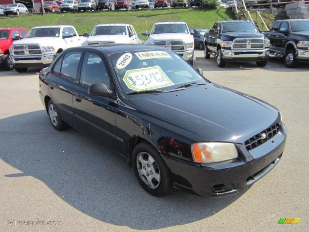 2002 Accent GL Sedan - Ebony Black / Gray photo #7