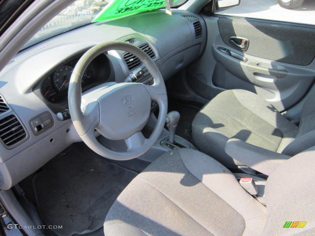 2002 Accent GL Sedan - Ebony Black / Gray photo #11