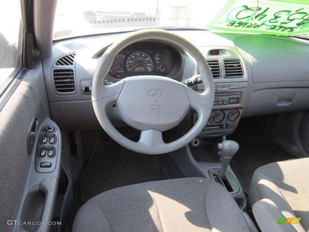 2002 Accent GL Sedan - Ebony Black / Gray photo #14