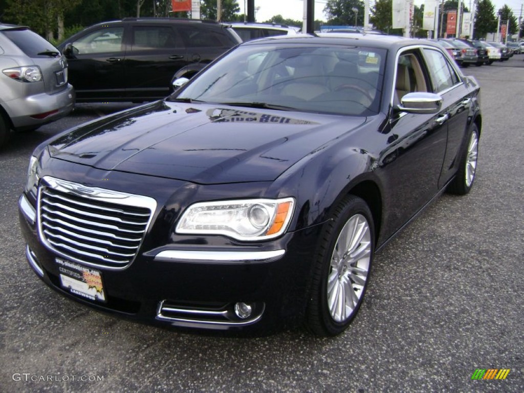 2011 300 C Hemi - Blackberry Pearl / Dark Frost Beige/Light Frost Beige photo #1