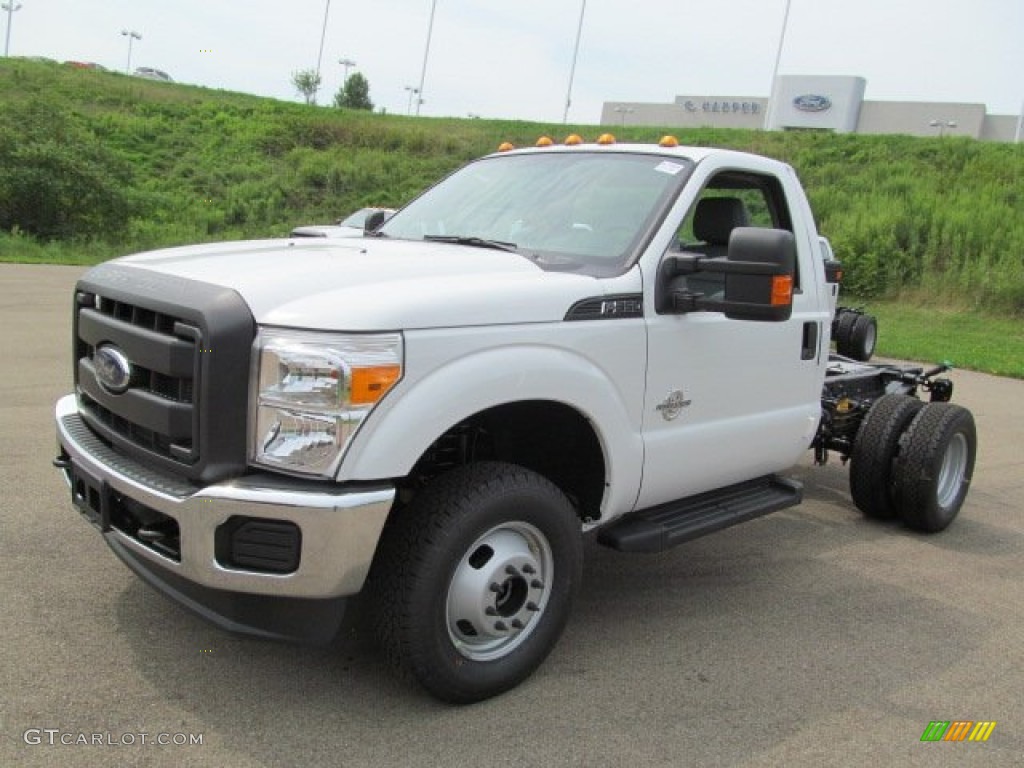 2012 F350 Super Duty XL Regular Cab 4x4 Dually Chassis - Oxford White / Steel photo #9