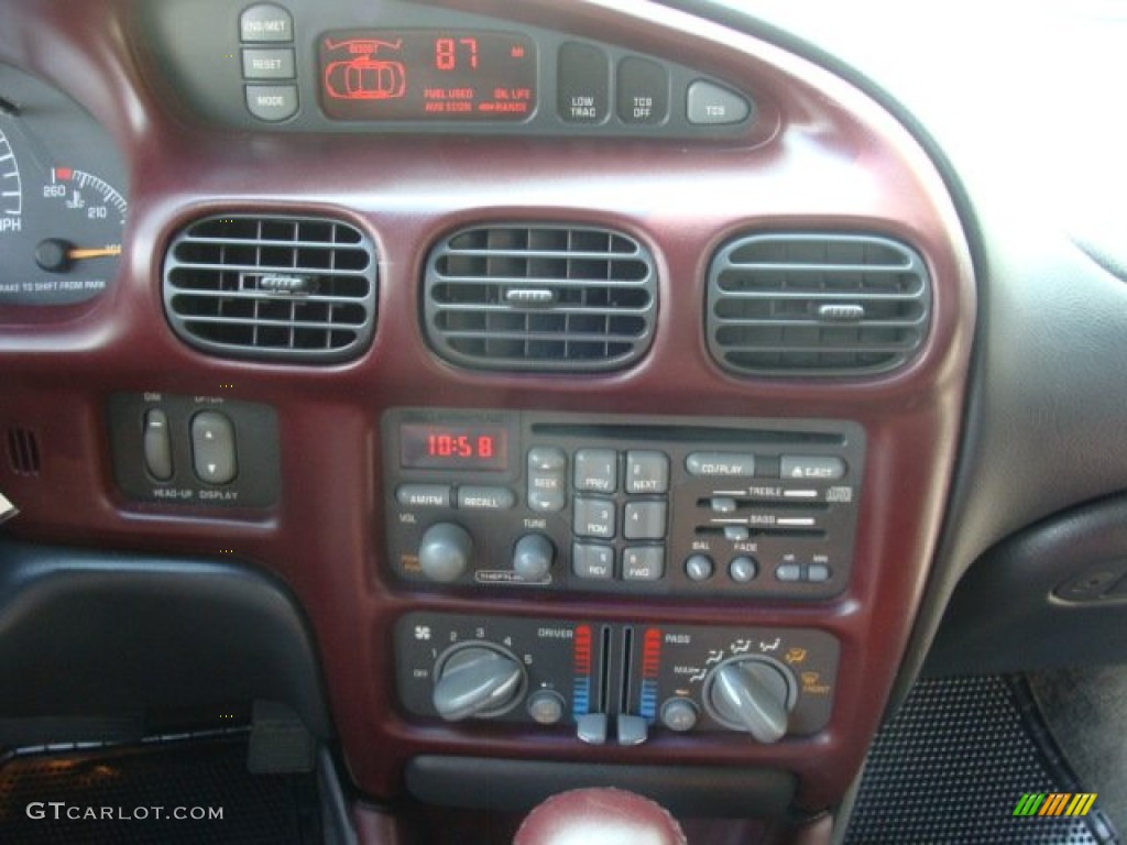 2002 Pontiac Grand Prix GTP Coupe Controls Photo #68934948