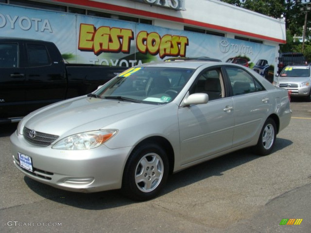 2002 Camry LE V6 - Lunar Mist Metallic / Stone photo #3