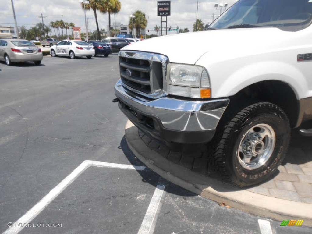 2003 F250 Super Duty Lariat Crew Cab 4x4 - Oxford White / Medium Parchment Beige photo #5