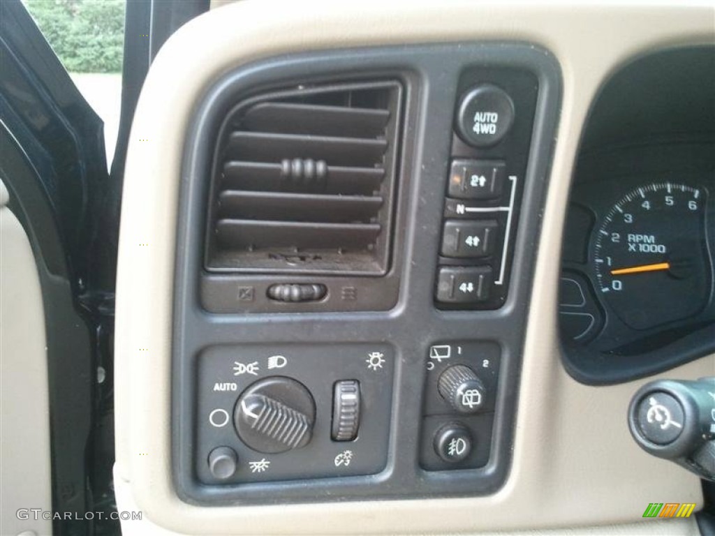 2006 Tahoe Z71 4x4 - Black / Tan/Neutral photo #50