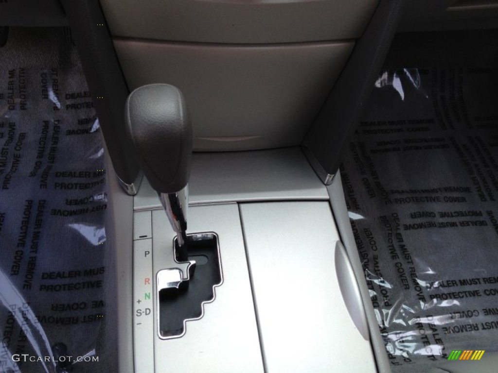 2010 Camry LE - Classic Silver Metallic / Ash Gray photo #15