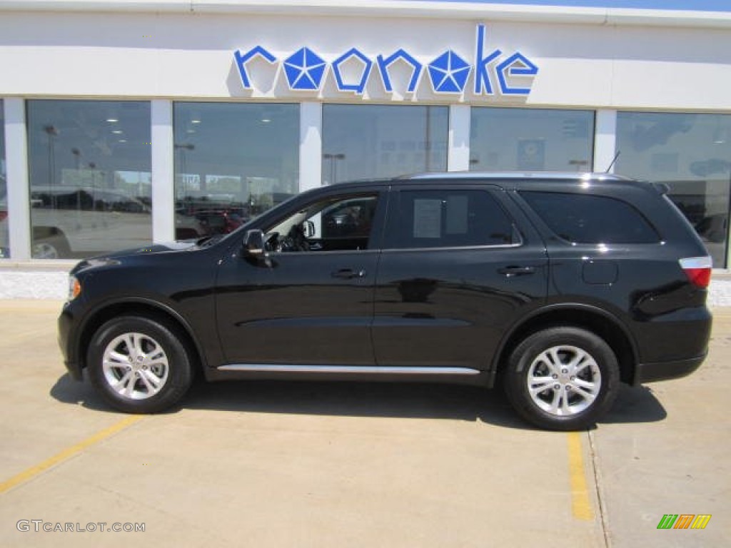 Brilliant Black Crystal Pearl Dodge Durango