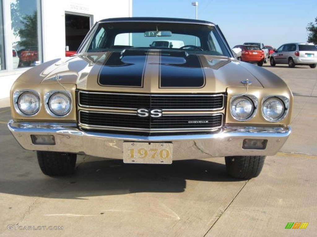 Champagne Gold 1970 Chevrolet Chevelle SS 454 Coupe Exterior Photo #68936890