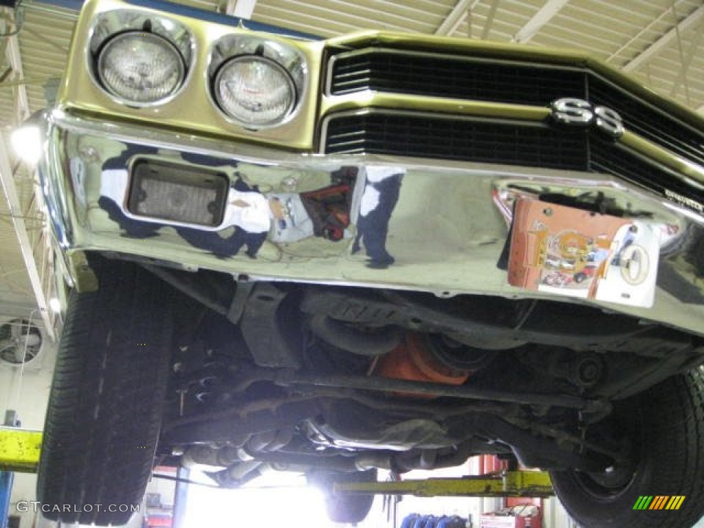 1970 Chevrolet Chevelle SS 454 Coupe Undercarriage Photo #68937021