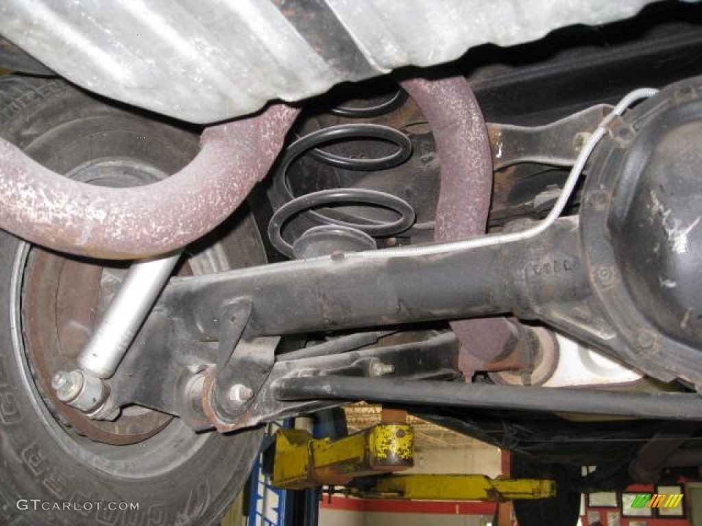1970 Chevrolet Chevelle SS 454 Coupe Undercarriage Photo #68937179