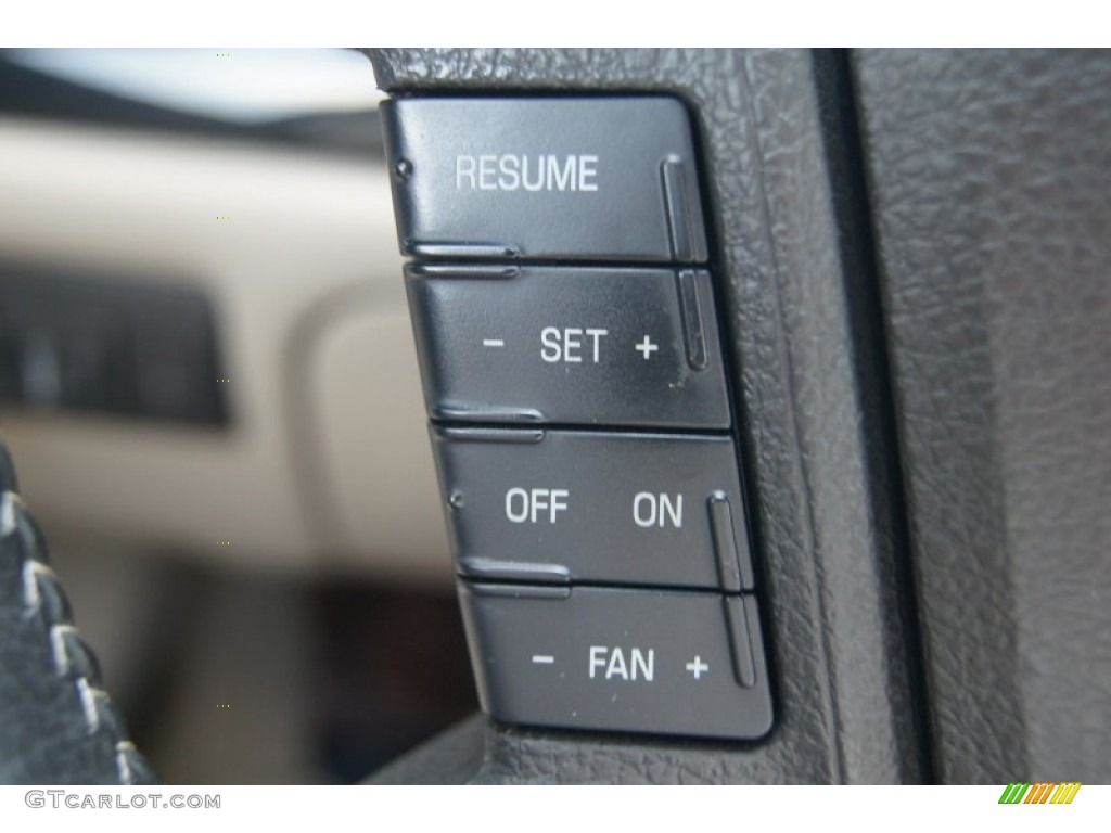 2007 Ford Fusion SEL Controls Photo #68938161