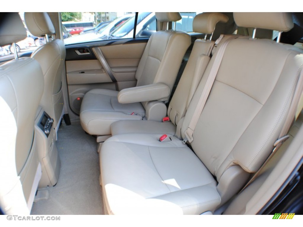 2010 Toyota Highlander Sport 4WD Rear Seat Photos