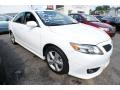 Super White - Camry SE Photo No. 6
