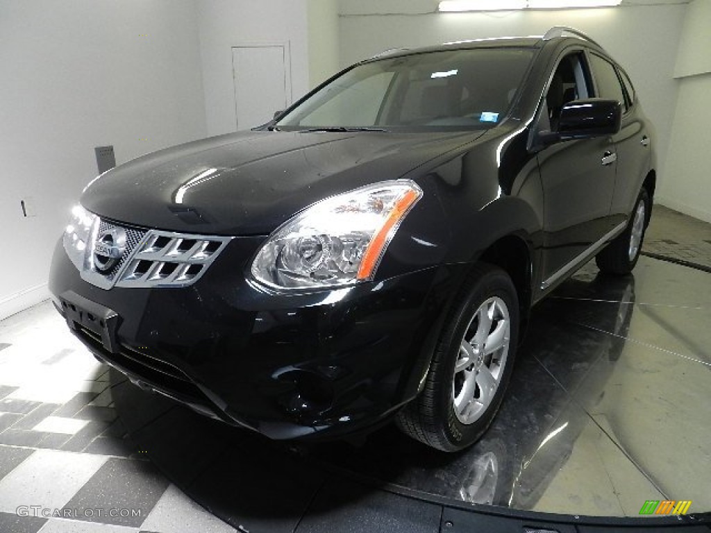2011 Rogue SV AWD - Wicked Black / Gray photo #1