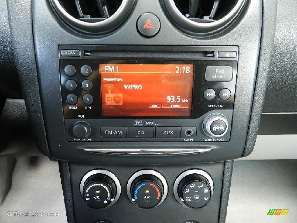 2011 Rogue SV AWD - Wicked Black / Gray photo #17