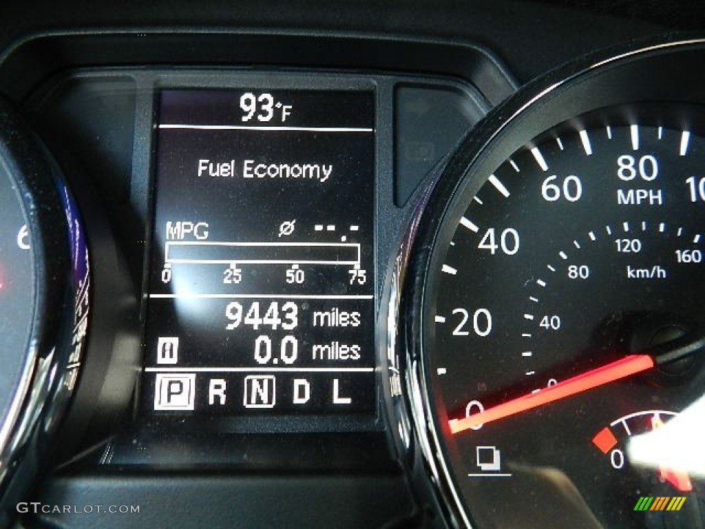 2011 Rogue SV AWD - Wicked Black / Gray photo #19