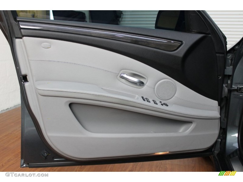 2009 BMW 5 Series 535i Sedan Grey Dakota Leather Door Panel Photo #68943681