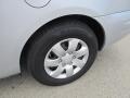 2008 Hyundai Entourage GLS Wheel and Tire Photo