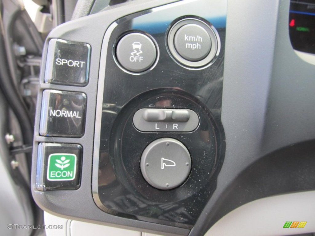 2011 Honda CR-Z EX Sport Hybrid Controls Photo #68947983