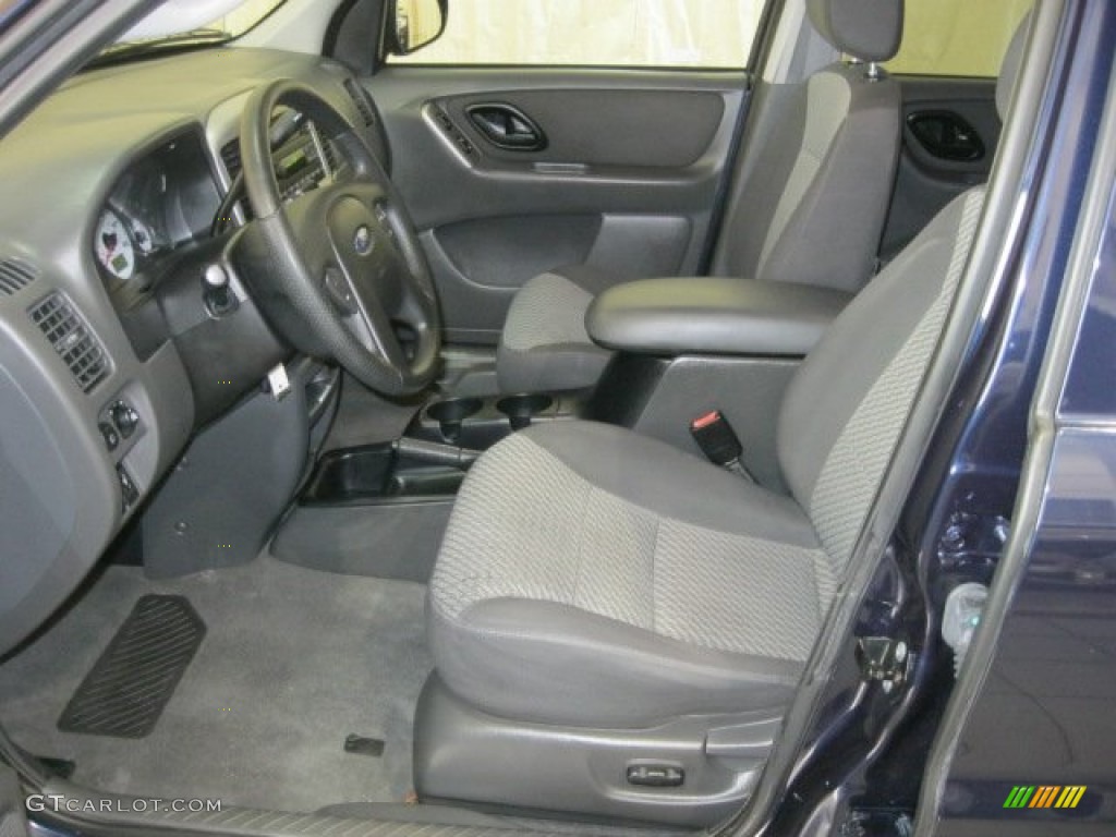 Medium/Dark Flint Interior 2004 Ford Escape XLT V6 Photo #68951106