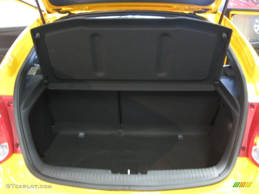 2013 Hyundai Veloster Standard Veloster Model Trunk Photo #68954624