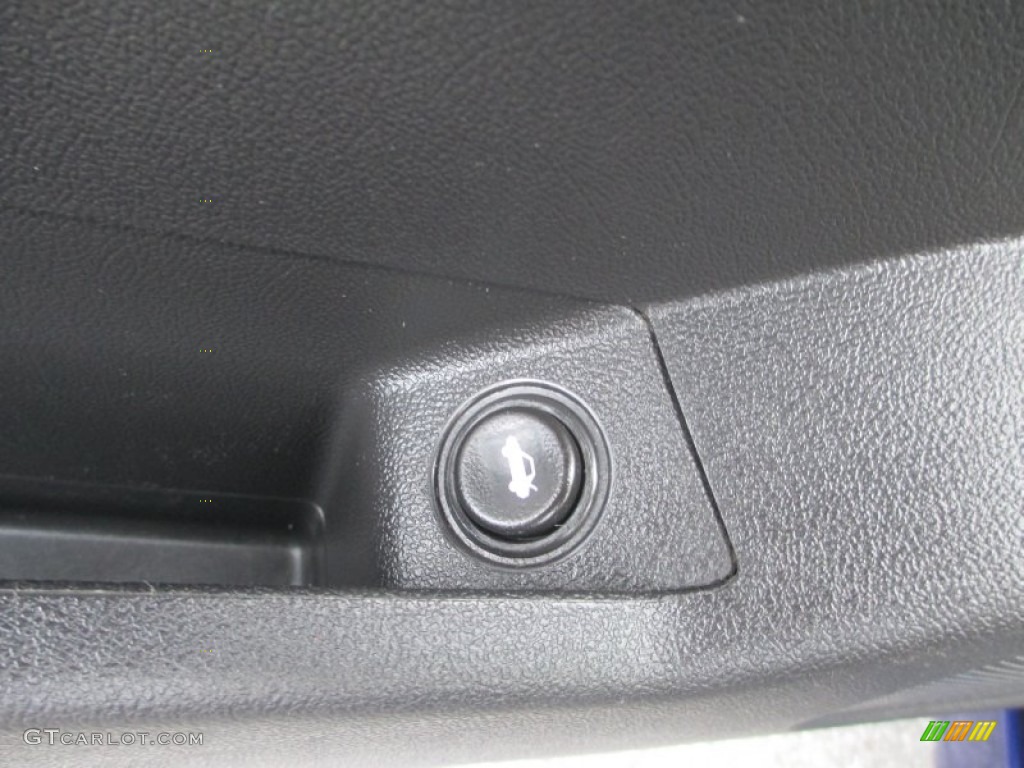 2006 Malibu LTZ Sedan - Laser Blue Metallic / Ebony Black photo #12