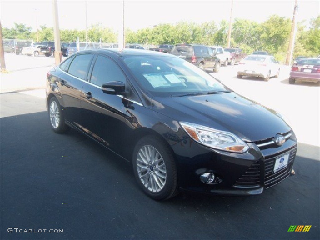 2012 Focus SEL Sedan - Tuxedo Black Metallic / Charcoal Black photo #7