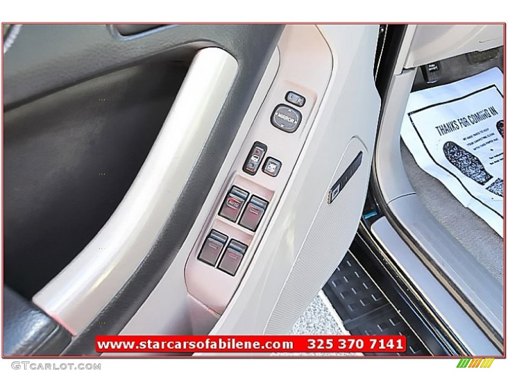 2004 4Runner Limited 4x4 - Black / Stone photo #18