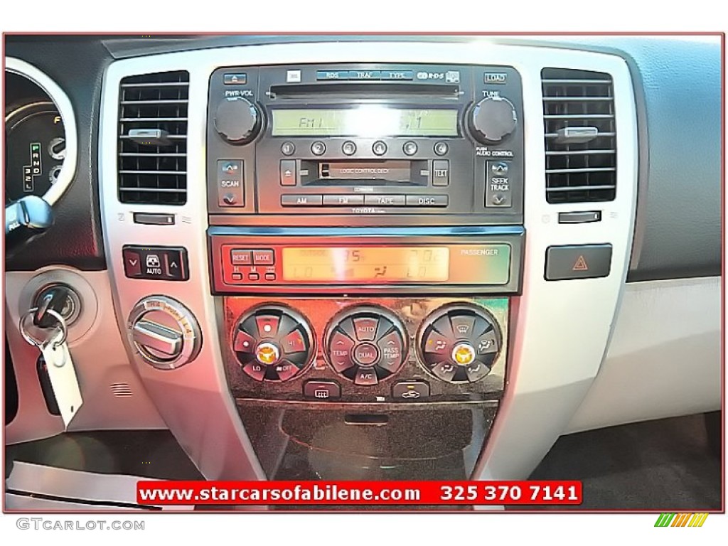 2004 4Runner Limited 4x4 - Black / Stone photo #47