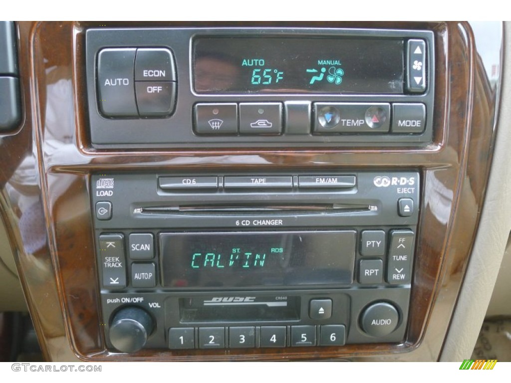 2002 Nissan Pathfinder LE Controls Photo #68961899