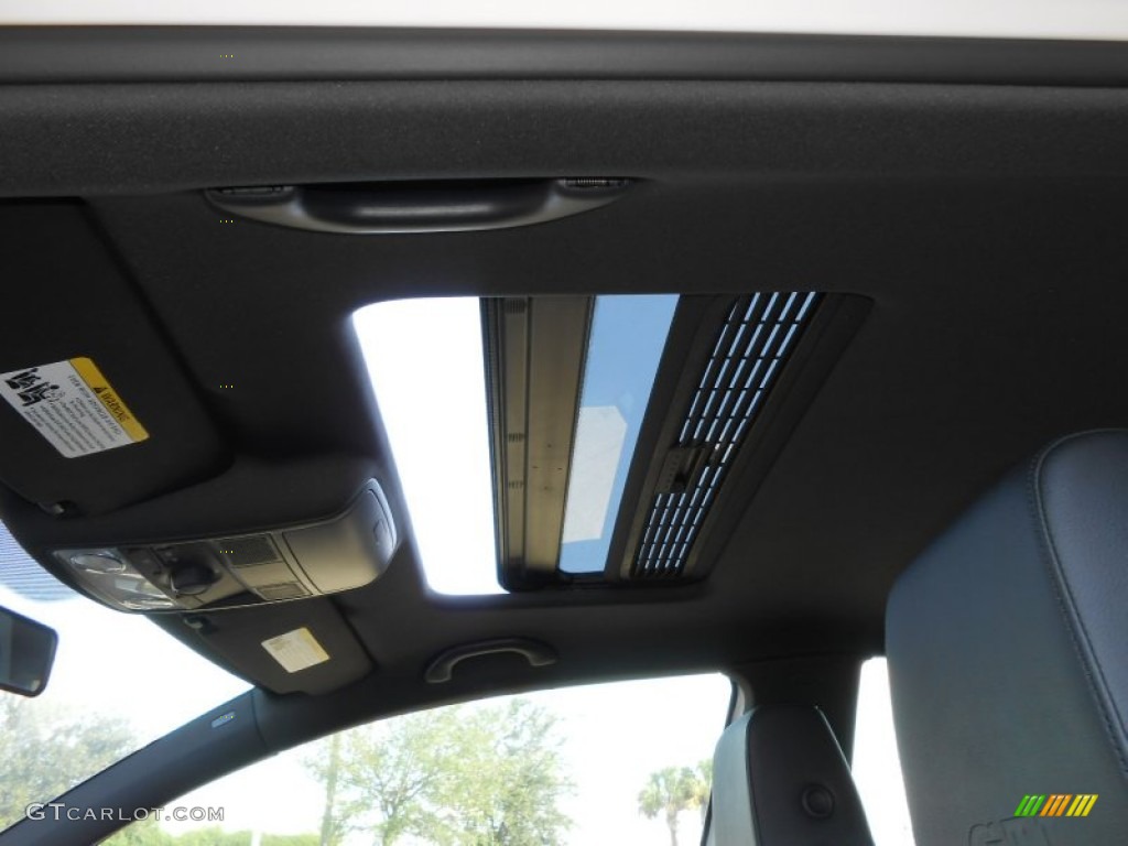 2012 Volkswagen GTI 2 Door Autobahn Edition Sunroof Photo #68966669