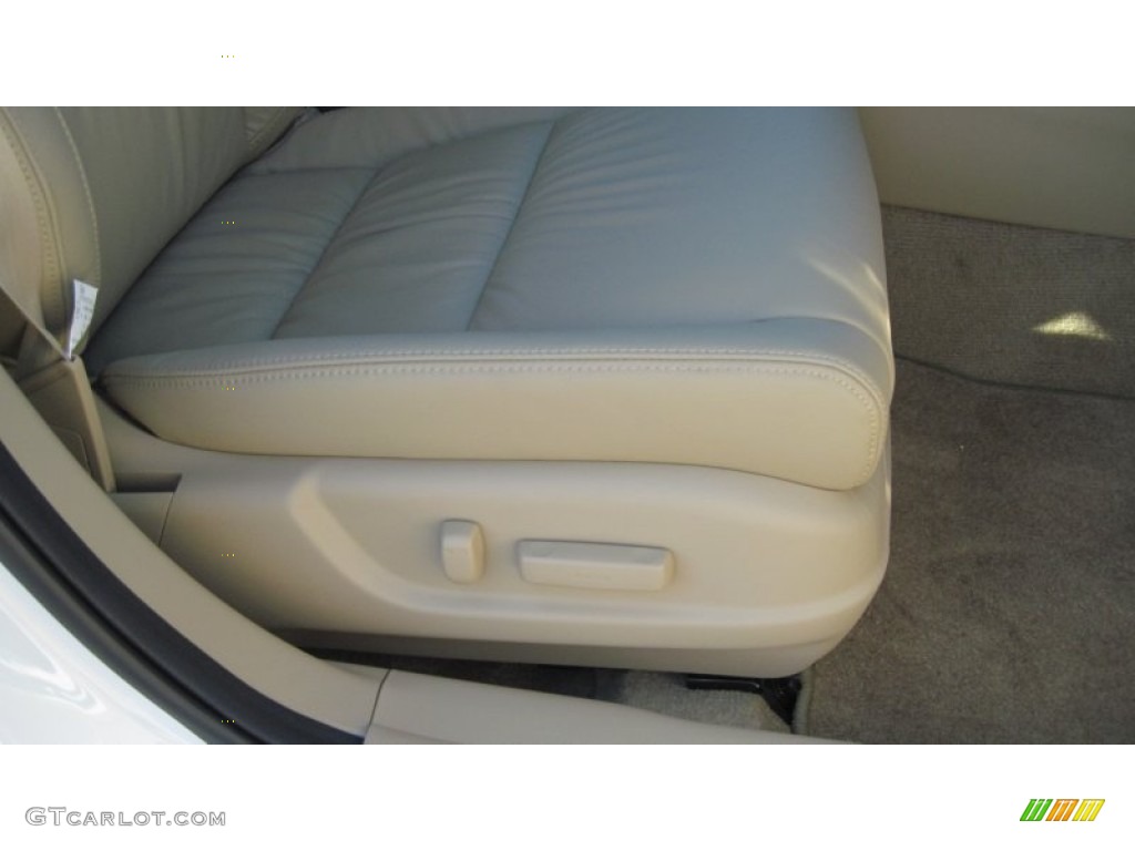 2012 Accord EX-L Sedan - Taffeta White / Ivory photo #21