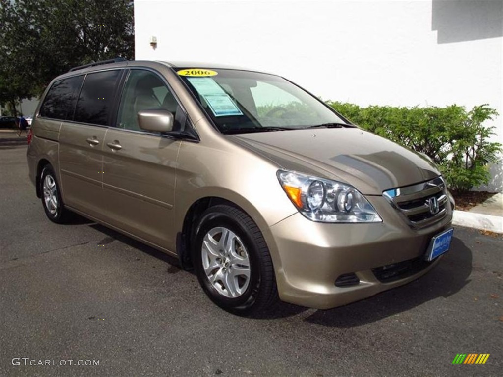 Desert Rock Metallic Honda Odyssey