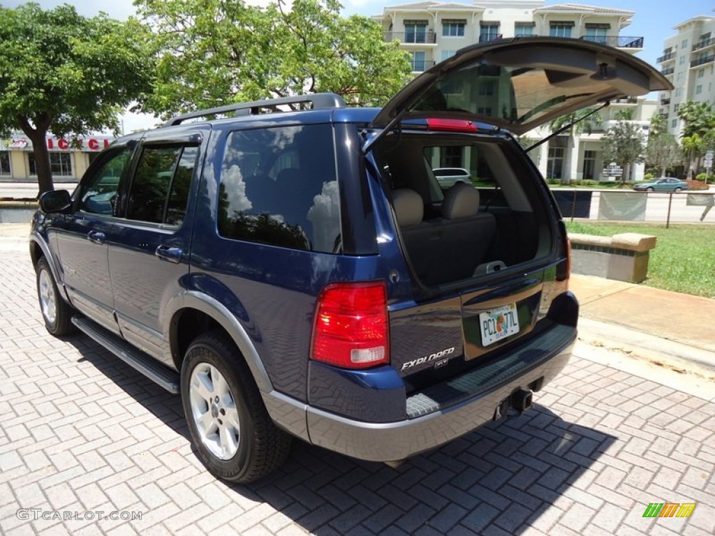2004 Explorer XLT 4x4 - Dark Blue Pearl Metallic / Graphite photo #12