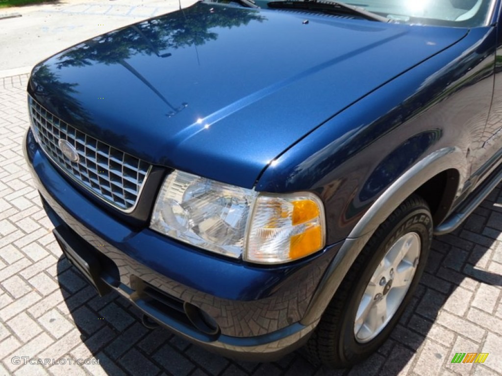 2004 Explorer XLT 4x4 - Dark Blue Pearl Metallic / Graphite photo #21