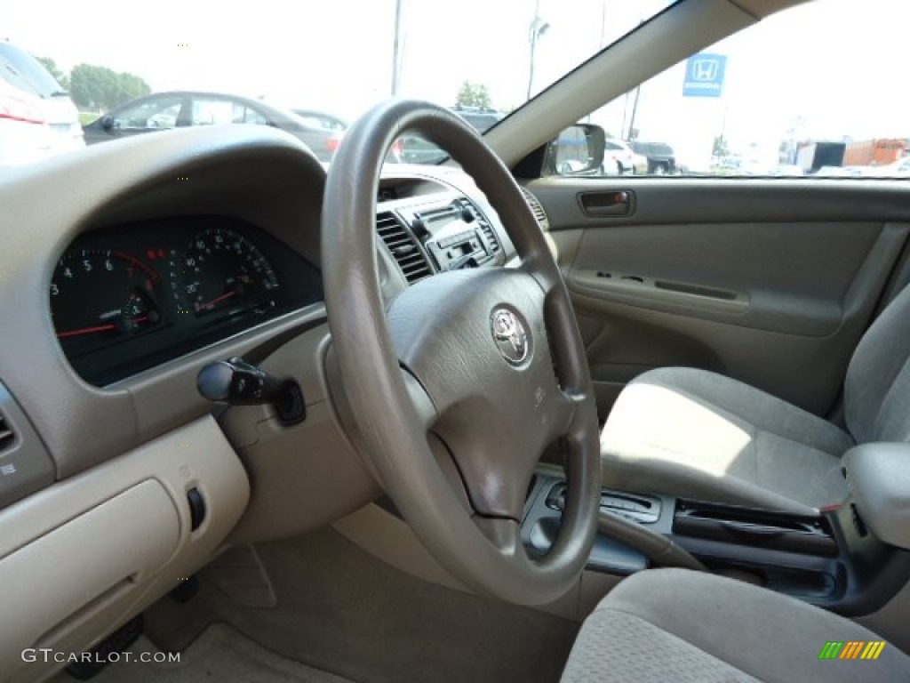 2004 Camry LE - Black / Taupe photo #16
