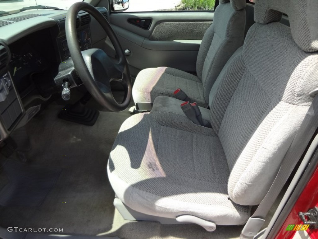 1994 S10 LS Regular Cab - Bright Red / Gray photo #4